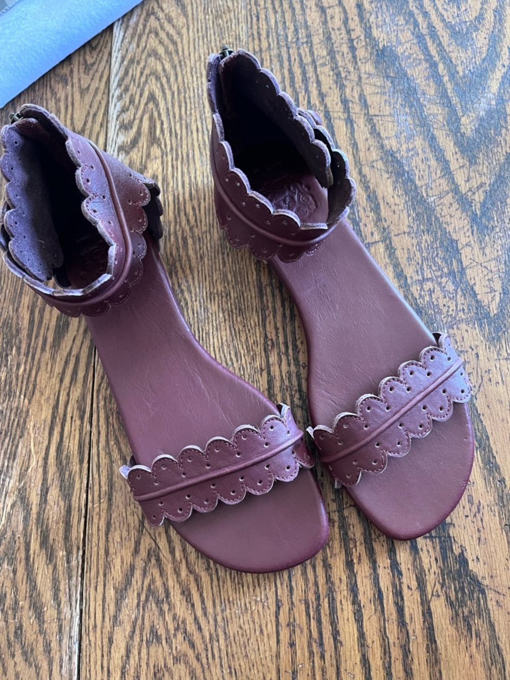Elf bali Scalloped Ankle-Strap Sandals in Burgundy.